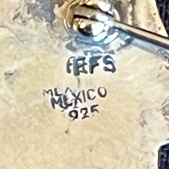 Sterling Save the Children Brooch - Picture 7 of 12